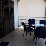 Apartment By The Sea Stomorska, Solta - 11298