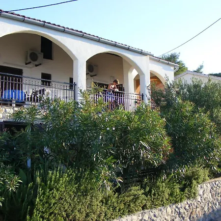 Apartments By The Sea Stomorska, Solta - 11298 * Stomorska