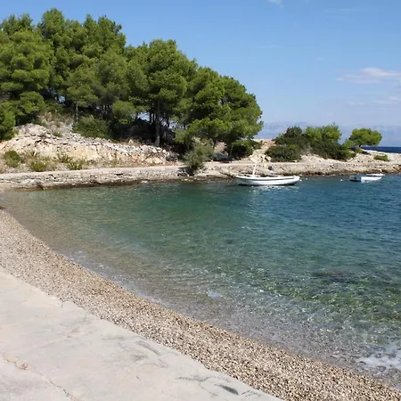 Apartments By The Sea Stomorska, Solta - 11298 *