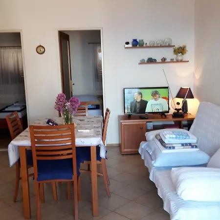 Apartments By The Sea Stomorska, Solta - 11298 Stomorska